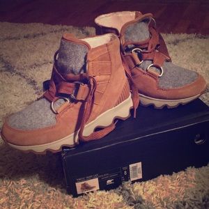 Women’s Sorel Kinetic Short Lace Up Booties NEW